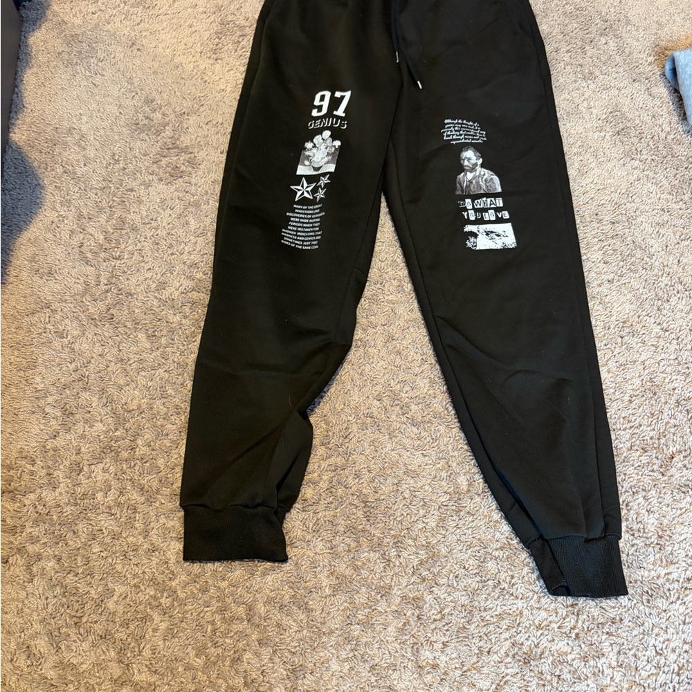 SHEIN Black Graphic Sweatpants